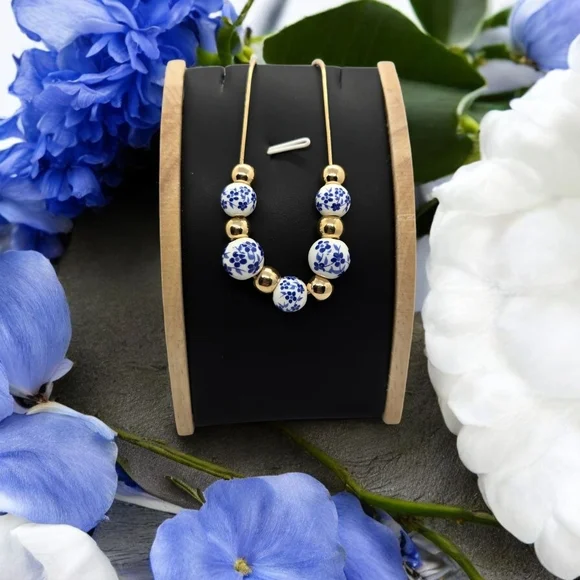 Blue Floral Porcelain Beaded Necklace Vintage Style Women’s Jewelry NWT Feminine - Picture 8 of 8
